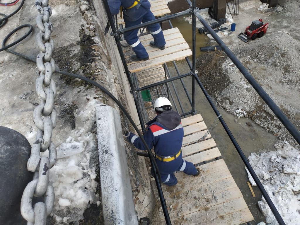 Частичный демонтаж стен для последующего укрепления. Шлюзы канал им. Москвы
